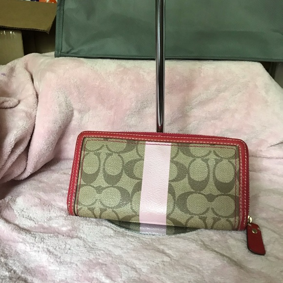 Coach Heritage Stripe Collection - Picture 8 of 14